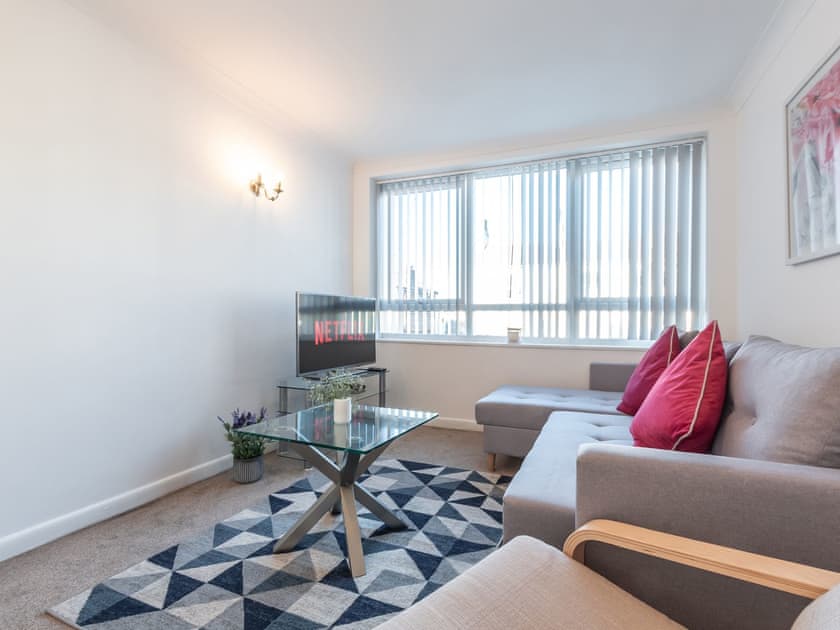 Southsea Apartment 6 (ref UK41140) in Southsea, Portsmouth