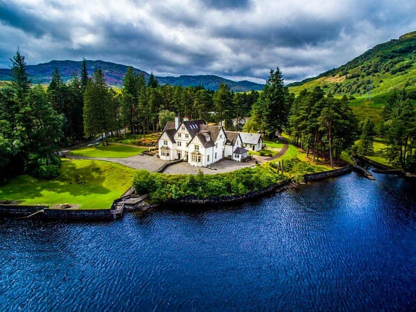 Exterior | Lochside House - Lochside Holidays, Stronachlachar