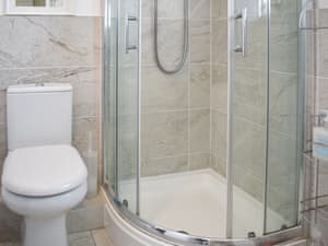 Shower room | Mr Seal - South Beach Apartments, Hunstanton