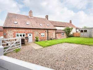 Exterior | Harvey Cottage, Barney