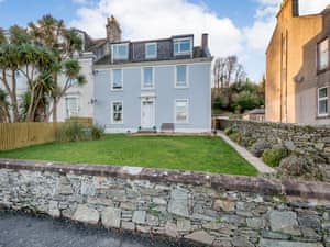 Exterior | Number 26, Ardbeg, Isle of Bute