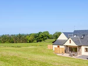 Exterior | Beech Cottage - Williamscraig Holiday Cottages, Linlithgow