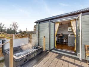 Exterior | Tulip - Llawrllan, St Harmon, near Rhayader
