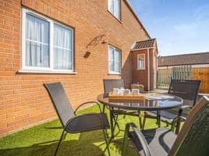Outdoor area | Katelan&rsquo;s Cottage - Pigeon Cottage Holidays, North Somercoates