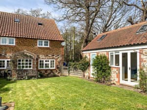 Garden | Cricketers Cottage, Holme-next-the-Sea