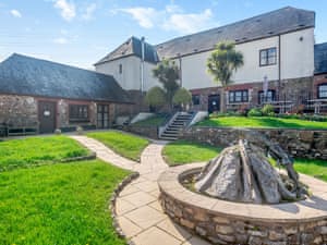 Setting | Ashcombe - Madeleine - Ashcombe , Ashcombe, near Teignmouth