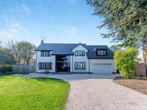 Exterior | Lindengarth, Bridlington
