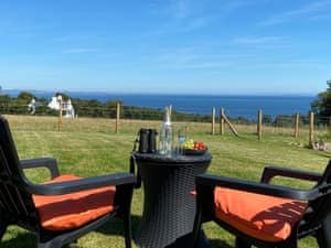 Typical sitting out area | Dhunan, Dundhu, Dunfion - Raven&rsquo;s Gully, Corriegills