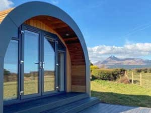 Typical exterior | Dhunan, Dunfion, Dundhu - Raven&rsquo;s Gully, Corriegills