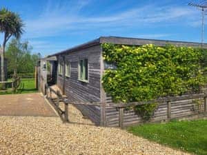 Exterior | Bluebell Lodge - Higher Shorston Lakes and Lodges, Holsworthy, near Bude