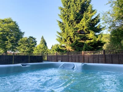 Jacuzzi | Riverside Cottage - Bridge Cottage and Apartments, Brandon