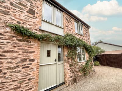 Exterior | Dragonfly 2 - Dragonfly Barn, North Newton