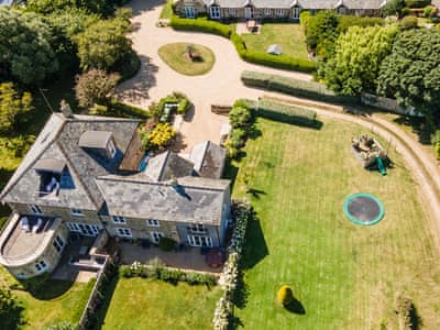 Setting | Chestnut Cottage - Brook Farmhouse Cottages, Brook, near Brighstone