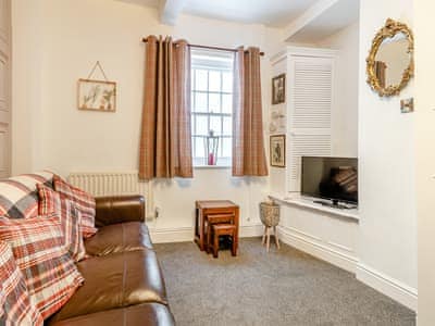 Living room | Withnail’s Hideaway - Fishermans Cottages, Whitby