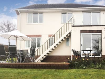 Patio | Llamedos, Bideford