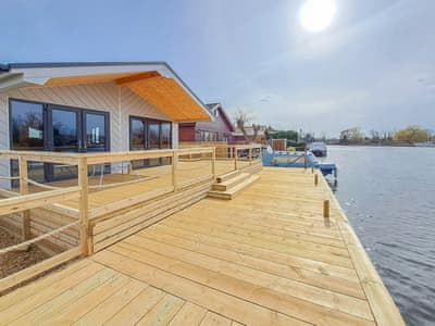 Exterior | Nature’s Nook - Norfolk Holiday Lodges, Brundall