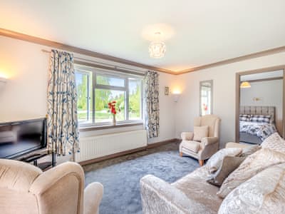 Living room | Swallow - Lakeside Retreat, Marston