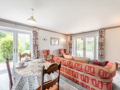 Open plan living space | Kingfisher - Lakeside Retreats, Marston