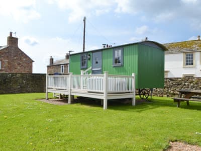 Exterior | Hannah&rsquo;s Shepherds Hut - The Garrison, Bowness-on-Solway