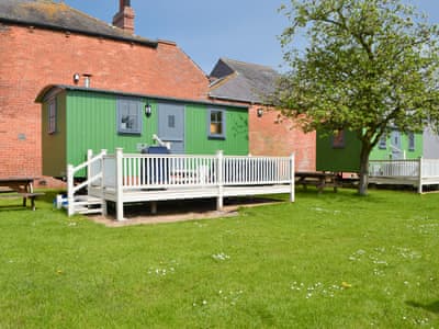 Exterior | Ryan&rsquo;s Shepherds Hut - The Garrison, Bowness-on-Solway