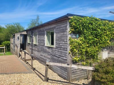 Exterior | Primrose Lodge - Higher Shorston Lakes and Lodges, Holsworthy, near Bude