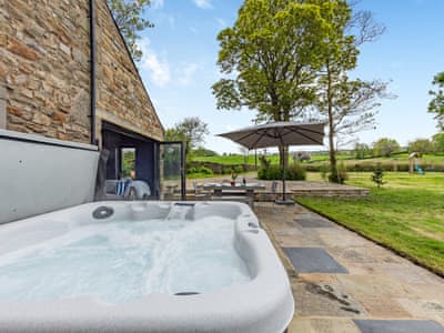 Hot tub | Holme House, Eldroth, near Settle