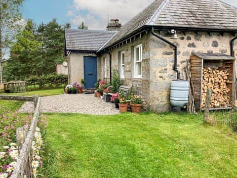 Exterior | Tigh Beag, Newtonmore