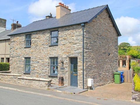 Exterior | Shooting Star Cottage, Pentrefelin, near Criccieth