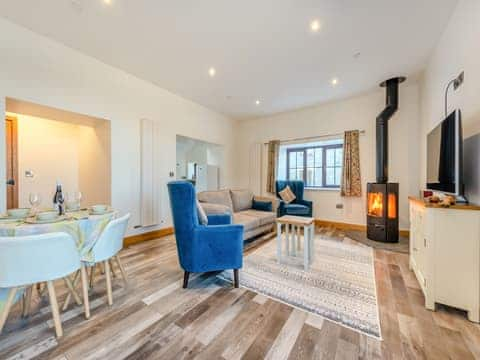 Open plan living space | Ty Gwair - Goetre Isaf, Lampeter