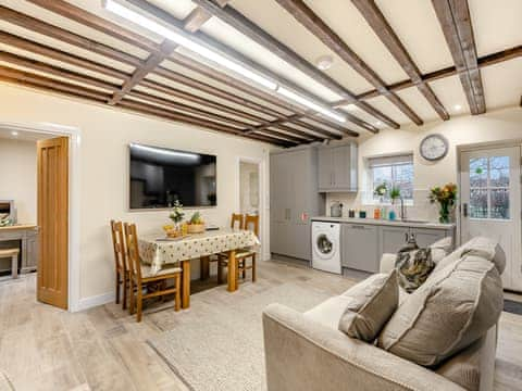 Open plan living space | Two Chainbridge Barns - Chainbridge Barns, Skegness