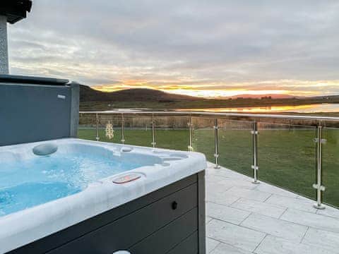 Hot tub | Skipper&rsquo;s Retreat, Clachan Sands, Isle of North Uist