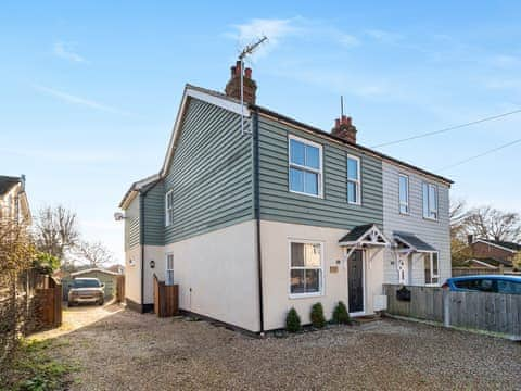 Exterior | Chandler&rsquo;s Cottage, West Mersea