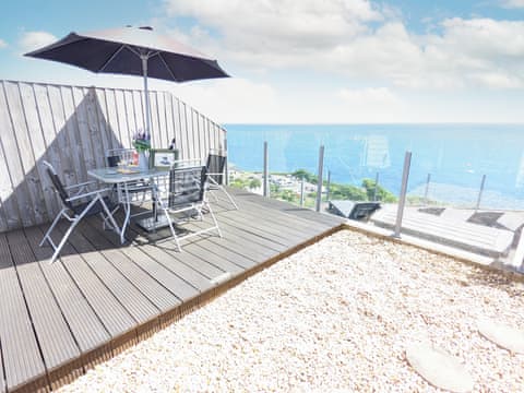 Sitting-out-area | Daisy Cottage, Ventnor