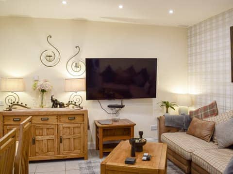 Living room/dining room | Fiona&rsquo;s Cottage, Crieff