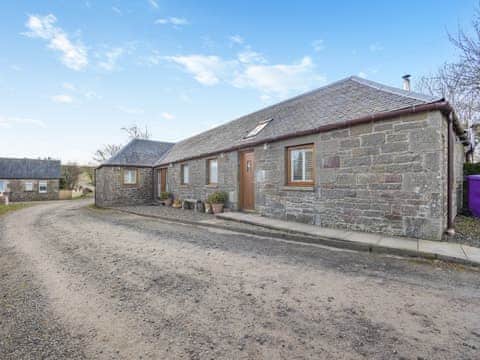Exterior | Apple Tree Cottage - Emmock Farm Cottages, Tealing, near Dundee