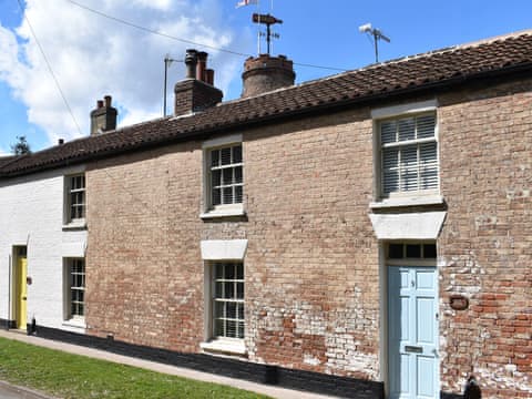 Exterior | Cooper&rsquo;s Riverside Cottage - Brewery Cottages, Wainfleet