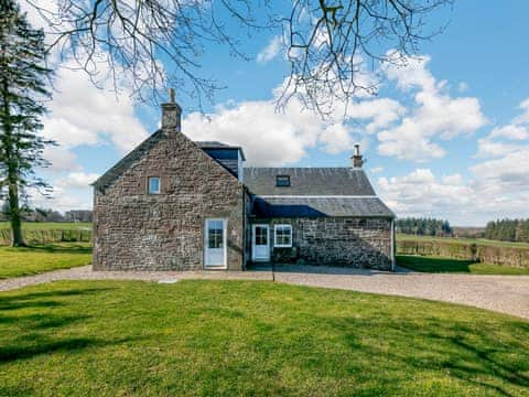 Exterior | Meadowgreen Farmhouse, Lour, near Forfar