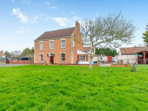 Exterior | Mulberry House, West Huntspill, Highbridge