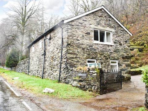 Exterior | Snowdon - Red Dragon Cottages, Beddgelert