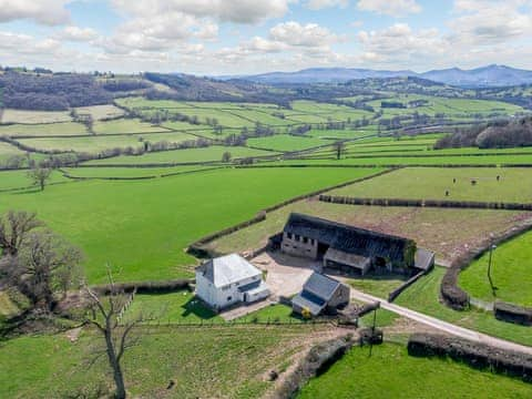 Exterior | Little Trehenry, Llandefalle, near Brecon