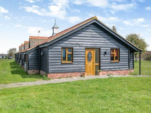 Exterior | Orchard Cottage - Linley Farm Cottages, St Osyth