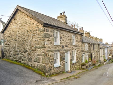 Exterior | Tryfar House, Harlech