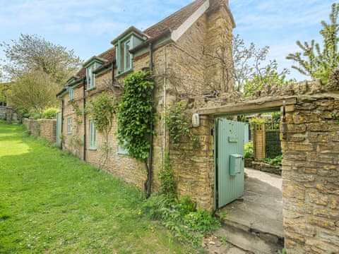 Exterior | Church House Cottage, Stour Provost, near Gillingham