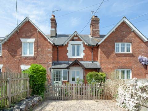 Exterior | Meadow Pit Cottage, Clyst St. George, near Exeter
