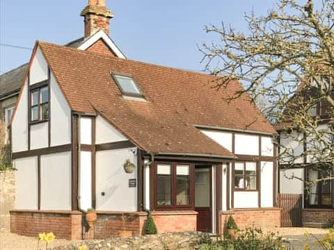 Exterior | Rookmead Cottage, Wellow, near Yarmouth