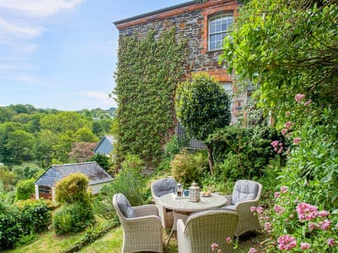 Sitting-out-area | Lynwood, Boscastle