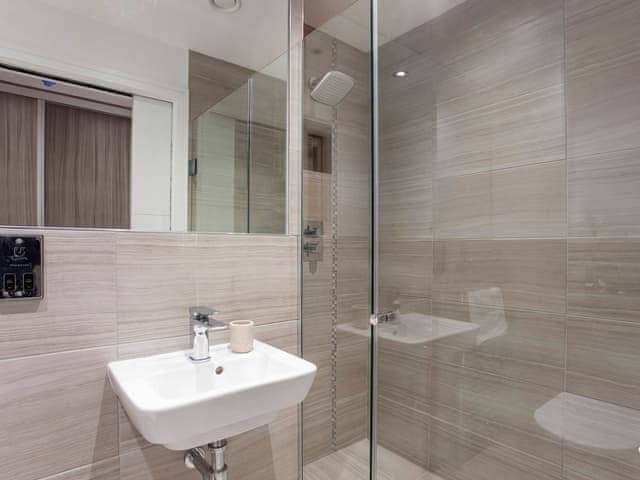 Shower room | Cocoa Suites 23, York