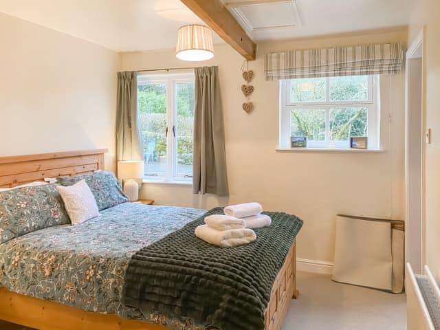 Double bedroom | Swallows - Brookfarm Cottages, Middle Mayfield, near Ashbourne