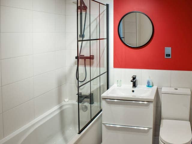 Bathroom | The Clemence, Margate