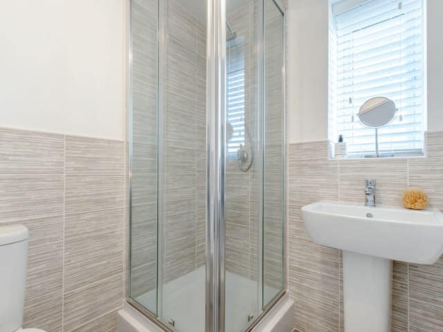 Shower room | Fulmar Retreat, Amble